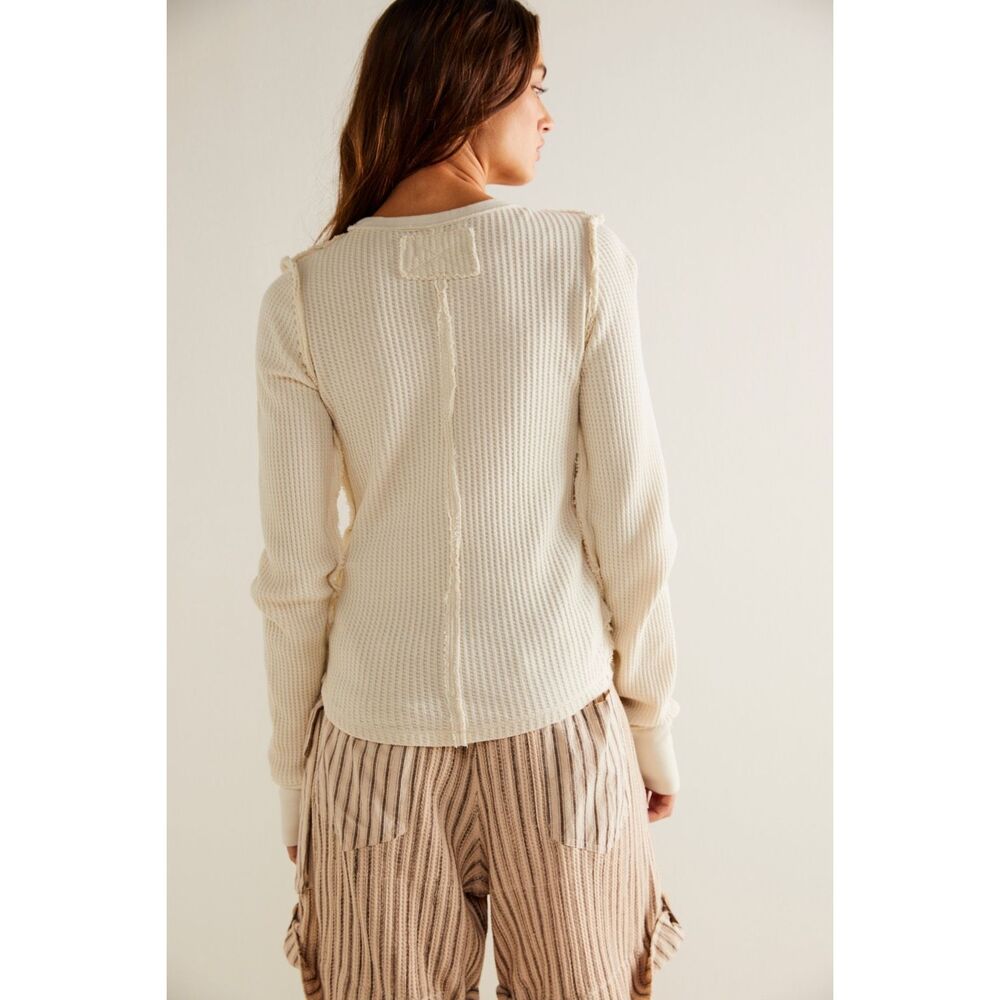 Free People Lucky Locket Thermal Tee Ivory Heart Graphic Thumbhole Small - Picture 4 of 16